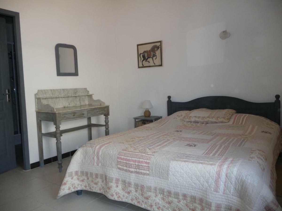 La Villages Chambres D'Hotes Vallabrègues Εξωτερικό φωτογραφία
