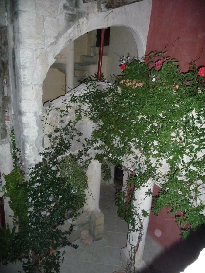 La Villages Chambres D'Hotes Vallabrègues Εξωτερικό φωτογραφία